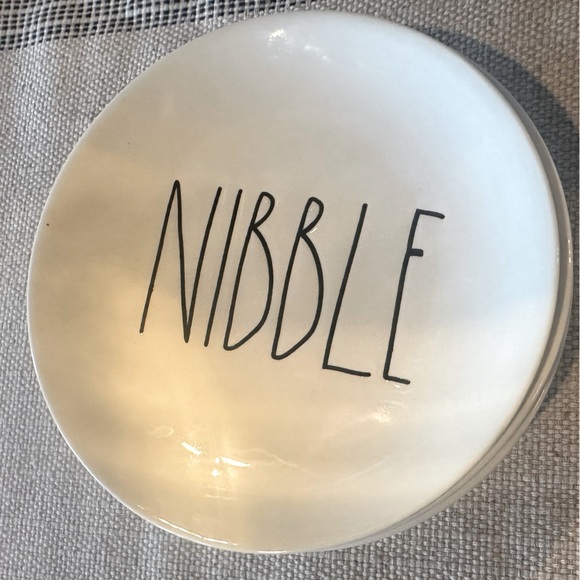 Rae Dunn Desert Appetizer Bread Salad 6” Nibble Plates 4